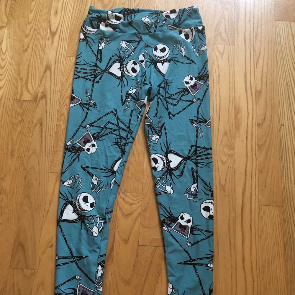 One size fits all Jack Skellington leggings
